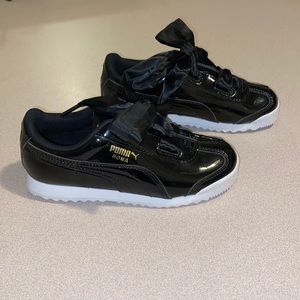 Girls Puma Roma Patent Leather Shoes Sneakers